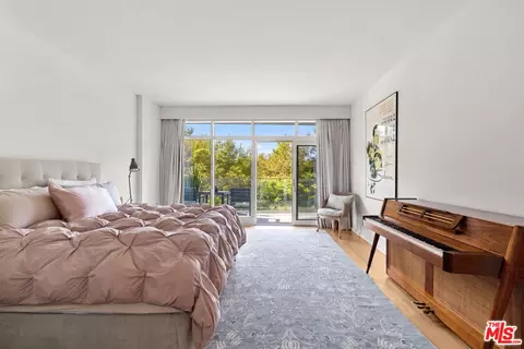 1705 Ocean Ave #311, Santa Monica, CA 90401
