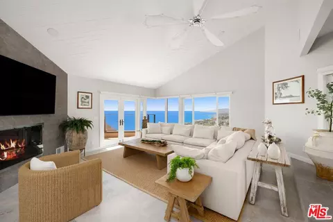 15 N Vista De Catalina, Laguna Beach, CA 92651