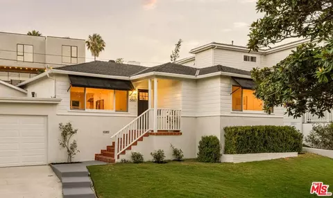 5887 W 77th Pl, Los Angeles, CA 90045