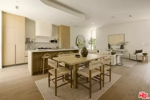 1125 Sanborn Ave, Los Angeles, CA 90029