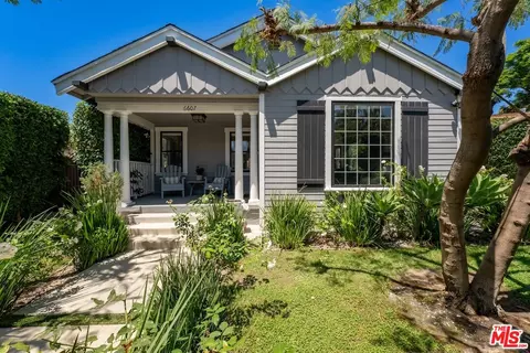 6607 De Longpre Ave, Los Angeles, CA 90028