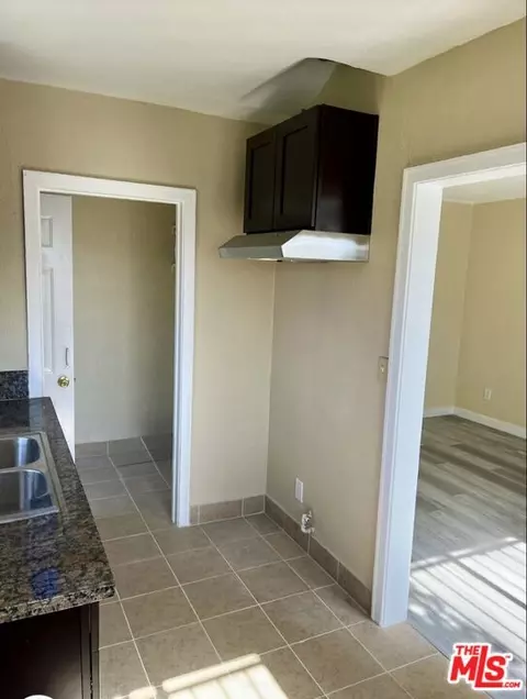 1012 N Willow Ave, Compton, CA 90221 photo 4