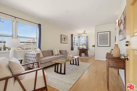 1834 9th St #5, Santa Monica, CA 90404