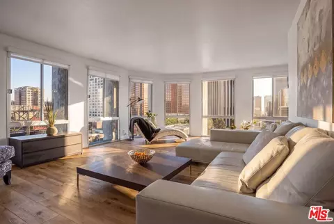 800 W 1st St #905, Los Angeles, CA 90012