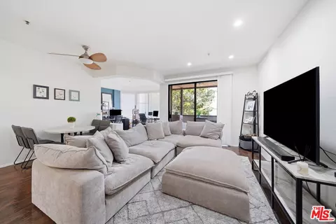 2559 Plaza Del Amo #213, Torrance, CA 90503