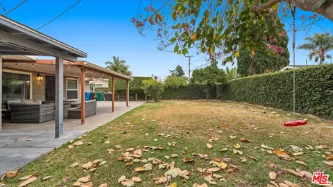 Exterior - 6708 E De Leon St, Long Beach, CA 90815 photo 3 of 4