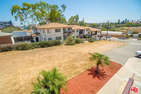 335 Warren Ln, Inglewood, CA 90302