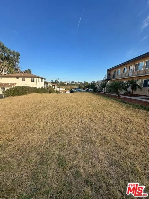 335 Warren Ln, Inglewood, CA 90302