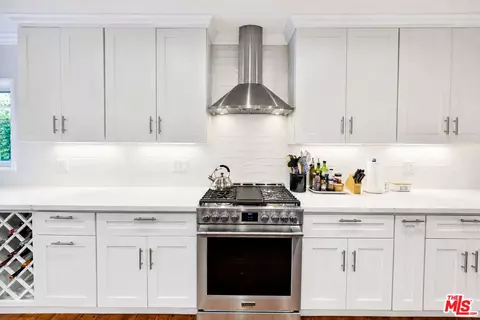 12773 La Maida St, Valley Village, CA 91607