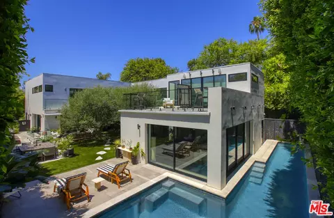 810 N Orlando Ave, Los Angeles, CA 90069