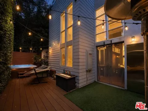 1037 N Laurel Ave #10, West Hollywood, CA 90046