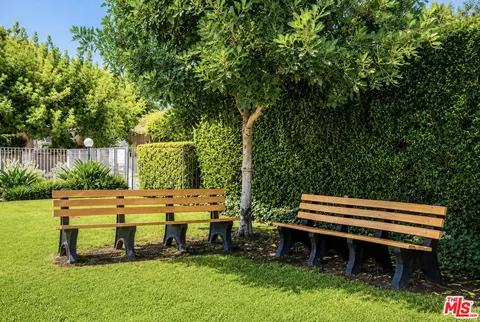 15173 Magnolia Blvd #E, Sherman Oaks, CA 91403