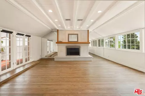 4115 Knobhill Dr, Los Angeles, CA 91403