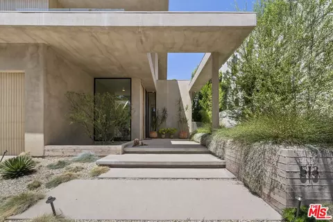 513 N Martel Ave, Los Angeles, CA 90036