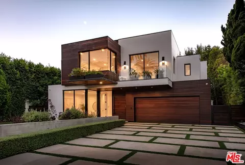 734 18th St, Santa Monica, CA 90402