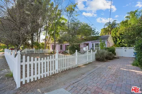 12201 Califa St, Valley Village, CA 91607