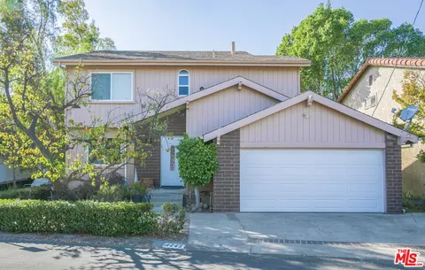 4245 Alhama Dr, Woodland Hills, CA 91364