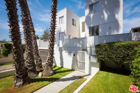 1823 20th St #103, Santa Monica, CA 90404