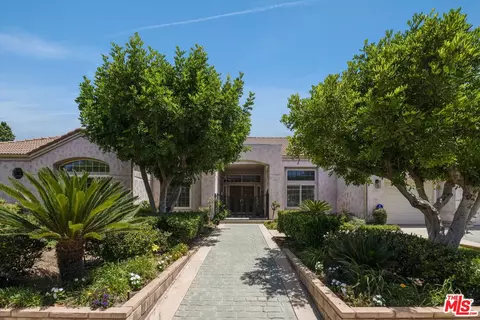 9550 White Oak Ave, Northridge, CA 91325