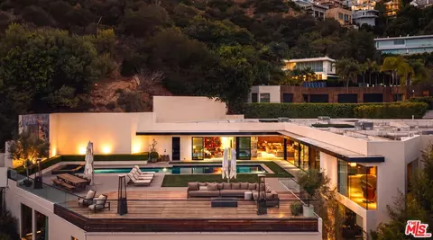 1877 Rising Glen Rd, Los Angeles, CA 90069
