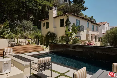 7939 Hillside Ave, Los Angeles, CA 90046