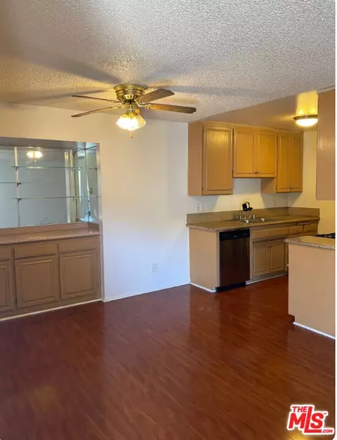 Other - 6590 Hazeltine Ave, Los Angeles, CA 91401 photo 3 of 6