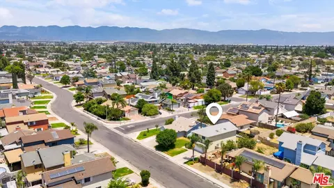 View/Area - 7969 Celeste Ave, Fontana, CA 92336 photo 3 of 4