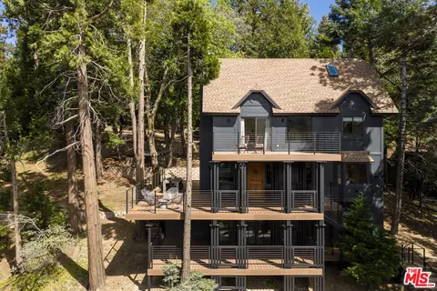 Exterior - 413 Cimarron Ln, Lake Arrowhead, CA 92352 photo 2 of 9