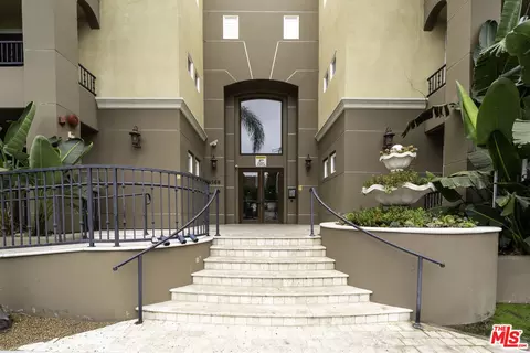 4568 W 1st St #308, Los Angeles, CA 90004