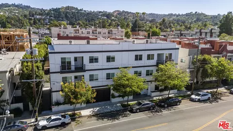 13846 Moorpark St, Sherman Oaks, CA 91423
