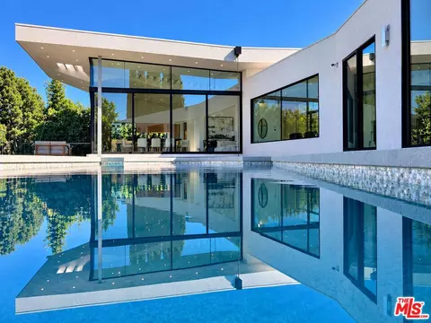11411 Dona Teresa Dr, Studio City, CA 91604