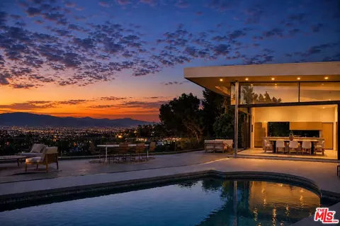 11411 Dona Teresa Dr, Studio City, CA 91604
