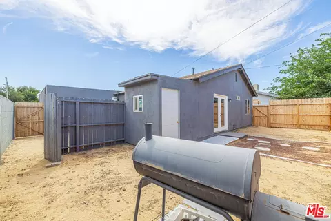 Exterior - 43033 39th St, Lancaster, CA 93536 photo 2 of 4
