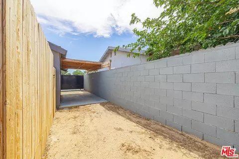 Exterior - 43033 39th St, Lancaster, CA 93536 photo 4 of 4