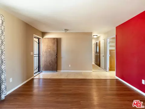 Living - 7204 Emerson Ave, Yucca Valley, CA 92284 photo 1 of 7