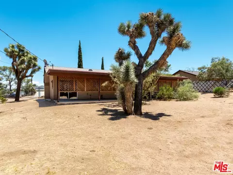 Exterior - 7204 Emerson Ave, Yucca Valley, CA 92284 photo 8 of 17