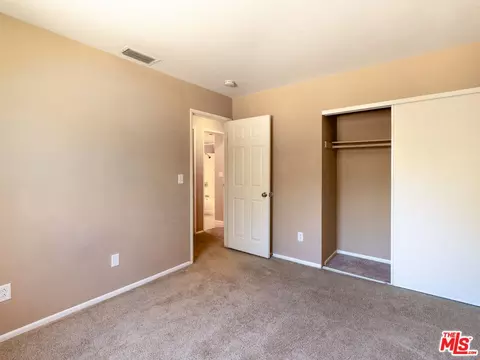 Bedroom - 7204 Emerson Ave, Yucca Valley, CA 92284 photo 5 of 7