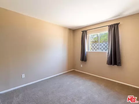 Bedroom - 7204 Emerson Ave, Yucca Valley, CA 92284 photo 3 of 7