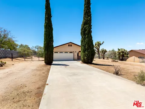 Exterior - 7204 Emerson Ave, Yucca Valley, CA 92284 photo 6 of 17