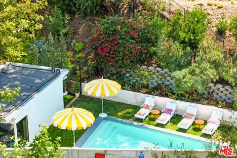 3560 Mandeville Canyon Rd, Los Angeles, CA 90049
