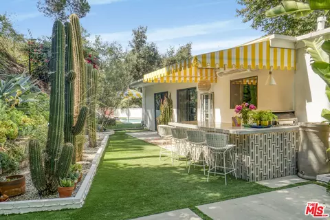 3560 Mandeville Canyon Rd, Los Angeles, CA 90049