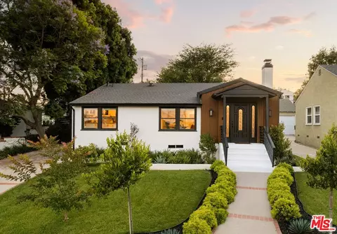 8421 Airlane Ave, Los Angeles, CA 90045