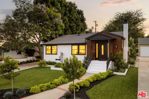 8421 Airlane Ave, Los Angeles, CA 90045