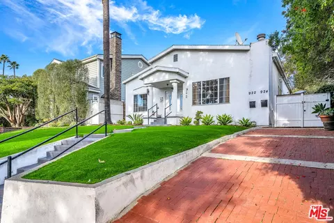 922 S Bundy Dr, Los Angeles, CA 90049