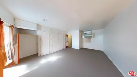 Bedroom - 320 Grand Blvd, Venice, CA 90291 photo 6 of 9