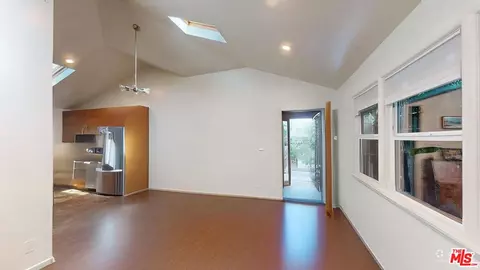 Other - 320 Grand Blvd, Venice, CA 90291 photo 4 of 21