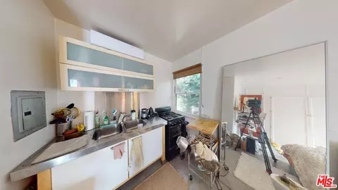Other - 320 Grand Blvd, Venice, CA 90291 photo 20 of 21