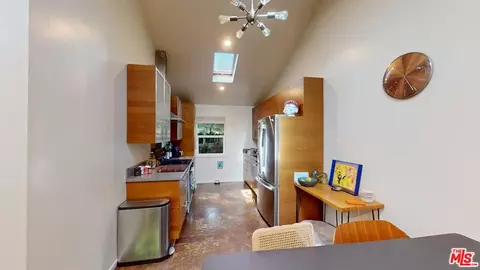Other - 320 Grand Blvd, Venice, CA 90291 photo 6 of 21