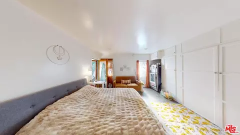 Bedroom - 320 Grand Blvd, Venice, CA 90291 photo 9 of 9