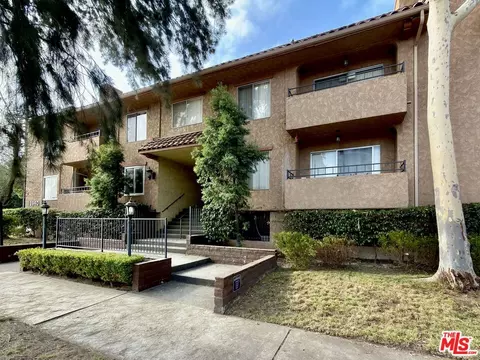 12940 Riverside Dr #201, Sherman Oaks, CA 91423
